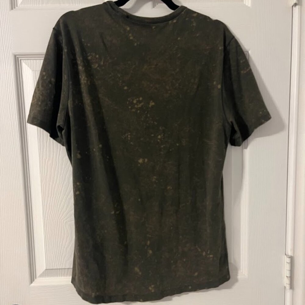 Men's Lululemon tshirt